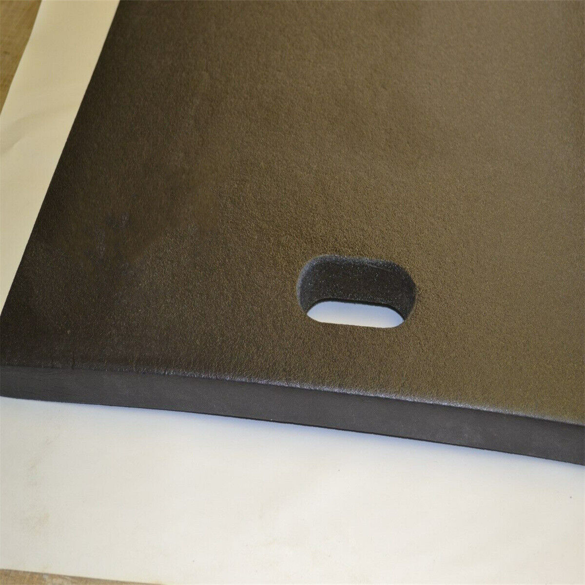Mechanics Work Mat. Lite Weight 500mm X 32mm Thick. Waterproof Thermal.
