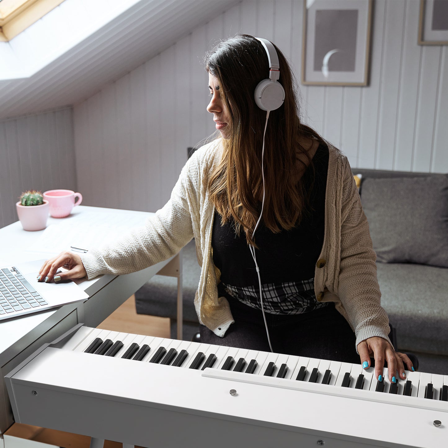 【Replace 60293400】GDP-203 88 Key Standard Full Weighted Keyboards Digital Piano with Metal Stand, Power Adapter, Triple Pedals, Headphone,for All Experience Levels White Color