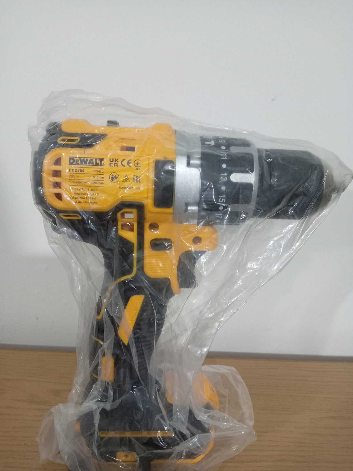 DEWALT DCD796N 18V XR Brushless Cordless Combi Hammer Drill Driver 13mm 70Nm Body Only