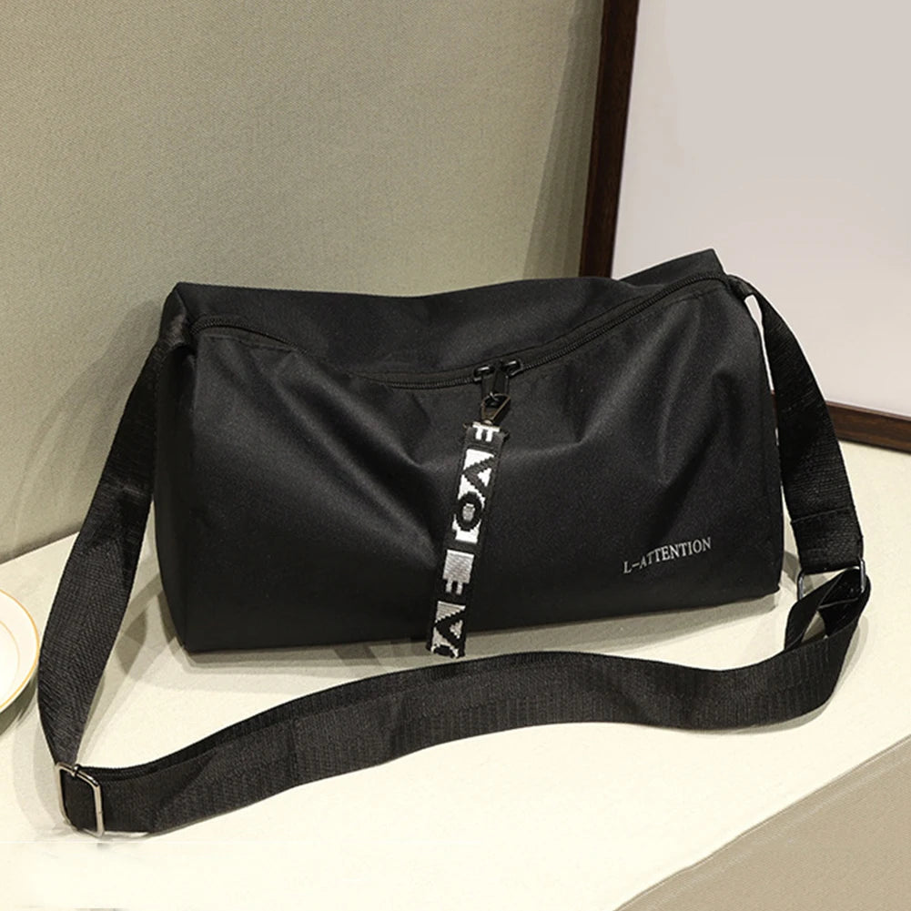 Portable Outdoor Fitness Gym Bags Multifunction Fashion Weekender Bags 600D Nylon Adjustable Strap for Weekend Training