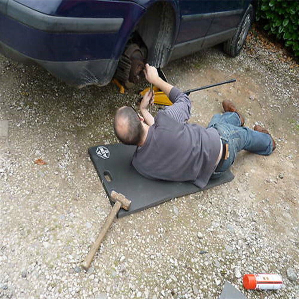 Mechanics Work Mat. Lite Weight 500mm X 32mm Thick. Waterproof Thermal.