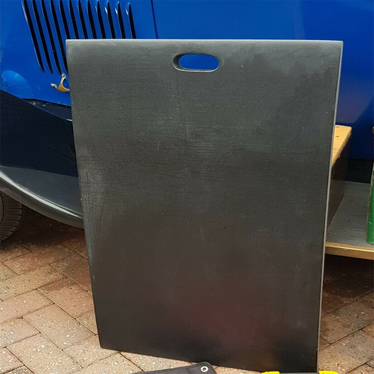 Mechanics Work Mat. Lite Weight 500mm X 32mm Thick. Waterproof Thermal.