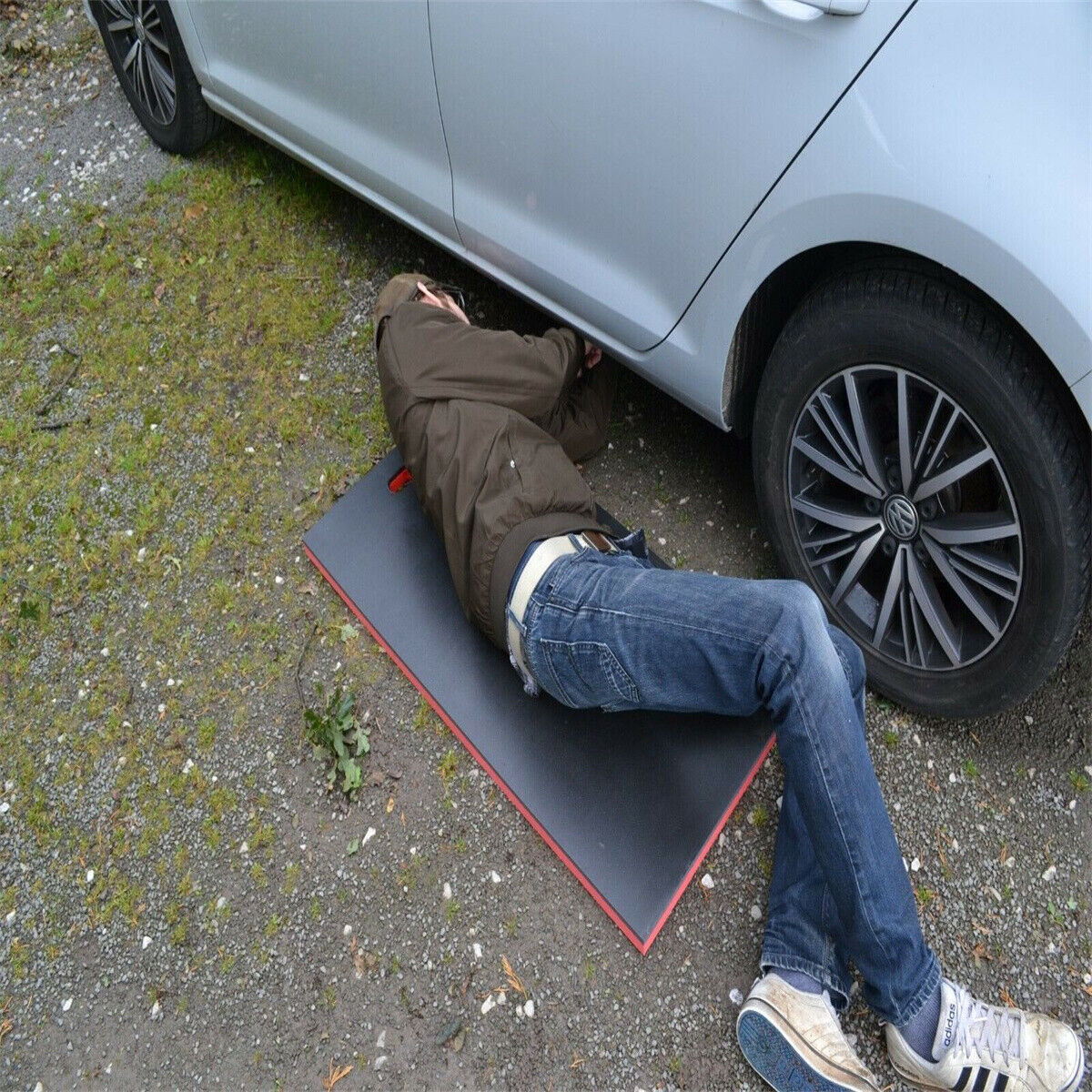 Mechanics Work Mat. Lite Weight 500mm X 32mm Thick. Waterproof Thermal.