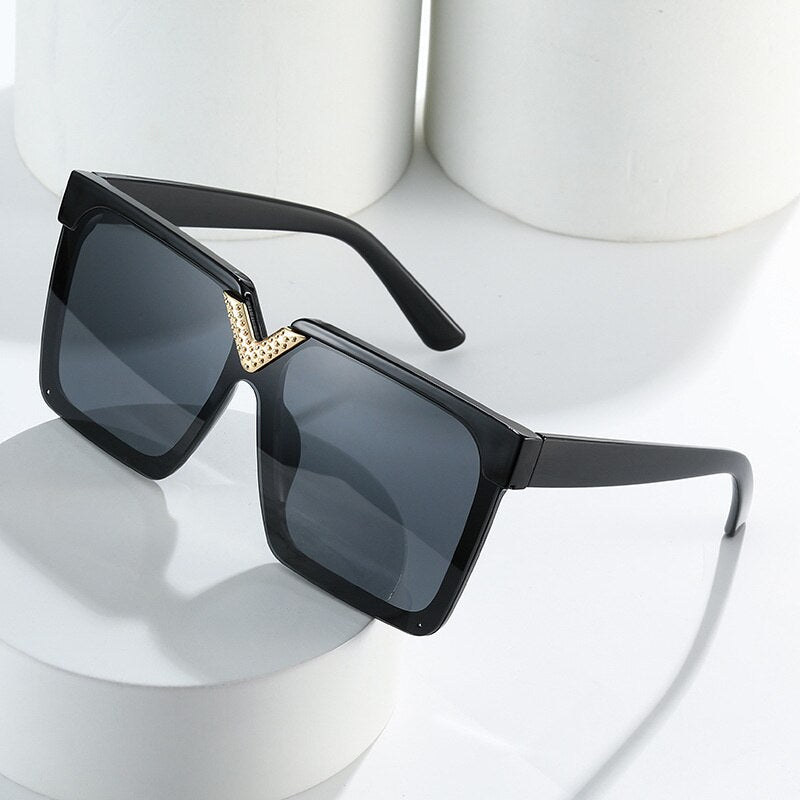 One Piece Square V shaped Sunglasses For Women New Fashon Oversized Balck Gradient Sun Glasses Female Pink Blue Shades Men Glasses