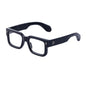 Fashionable boxy sunglasses for men with a simple frame that can be paired with nearsighted glasses
