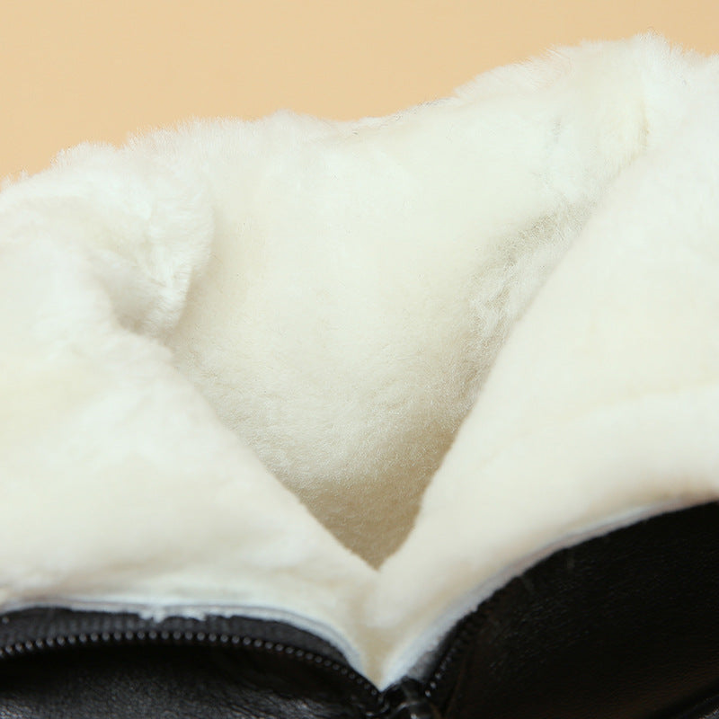 New winter middle-aged and elderly flat short boots for women's mothers, warm cotton shoes with soft soles, anti slip, thickened and plush women's shoes