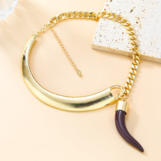 Women's semi curved and semi chain accessories with trendy design sense