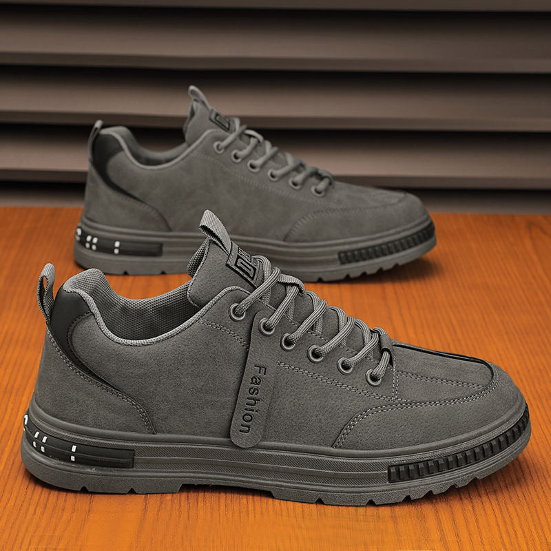 Wear resistant and anti slip construction site workwear shoes trendy and versatile shoes men's work shoes