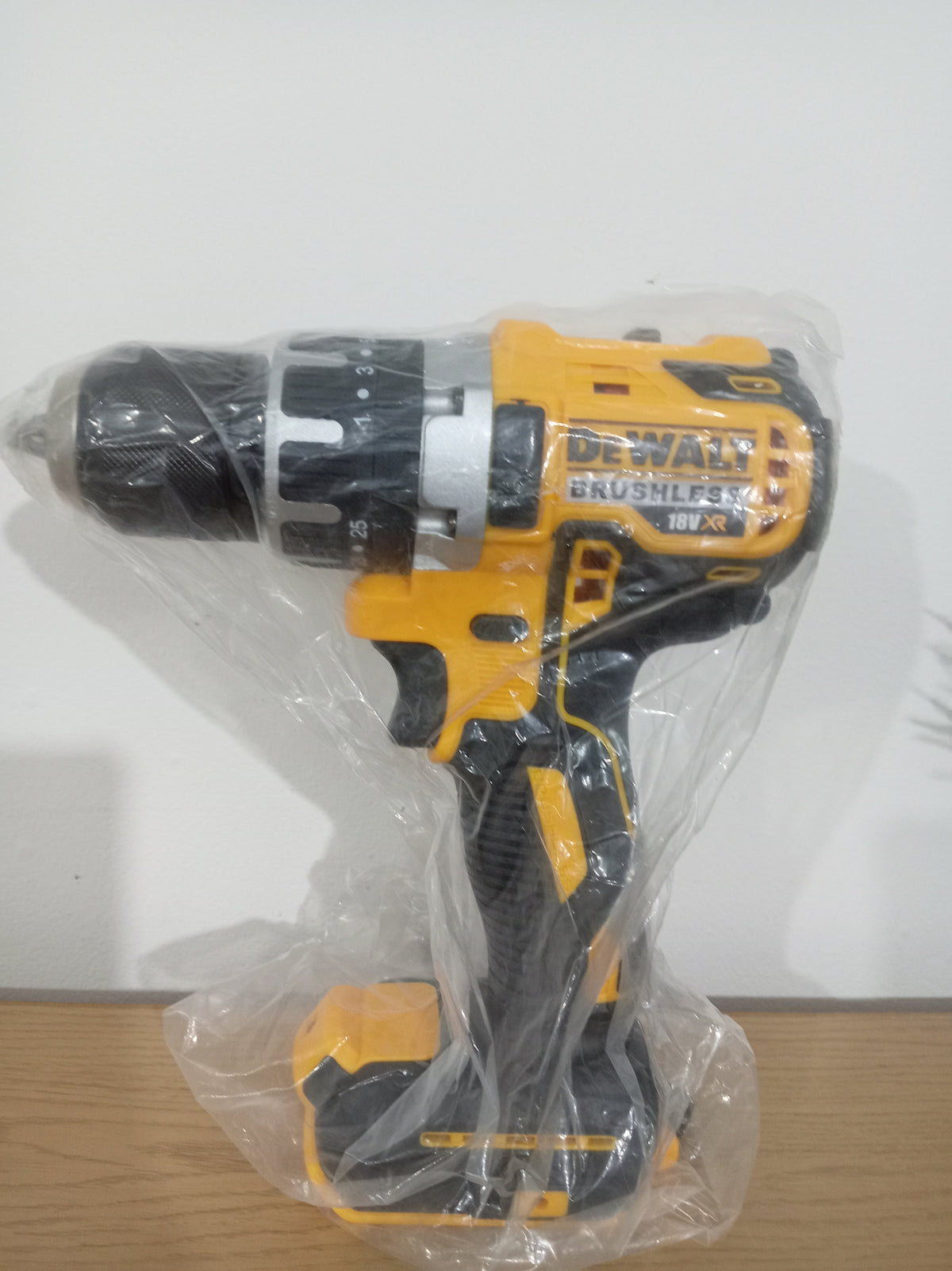 DEWALT DCD796N 18V XR Brushless Cordless Combi Hammer Drill Driver 13mm 70Nm Body Only