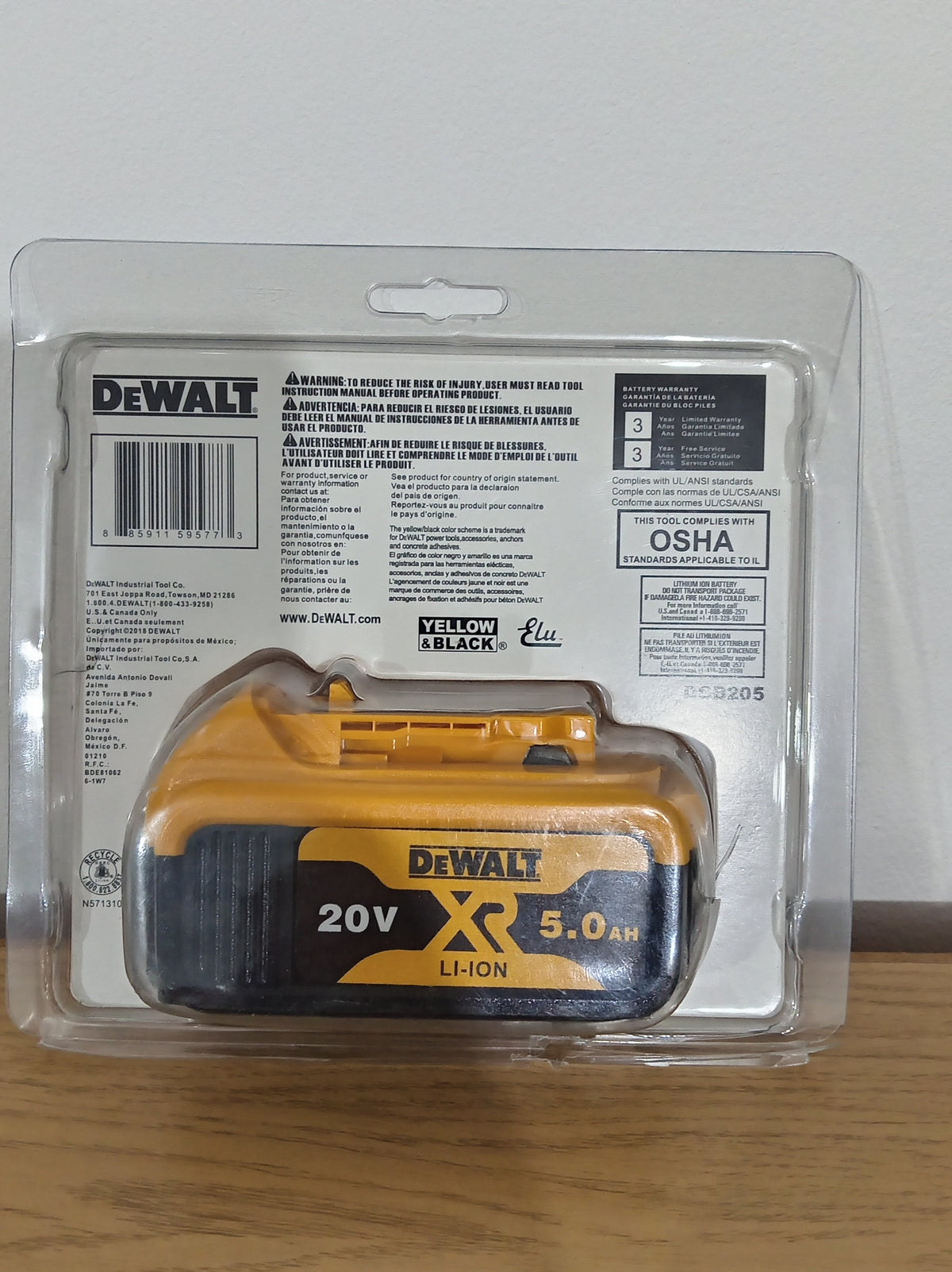 DEWALT DCB205 20V MAX XR 5.0Ah Lithium-Ion Battery 100Wh Fuel Gauge Cordless Power Tool Battery