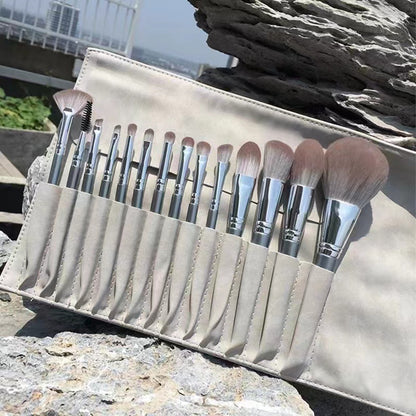 First-time beginner makeup brush suit powder brush eye shadow brush blush brush Cangzhou full set of beauty brush super soft