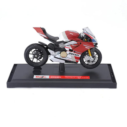Maisto Ducati Super Naked V4 S 1:18 Scale Alloy Motorcycle Diecast Model Collectible Grade Gift Toy